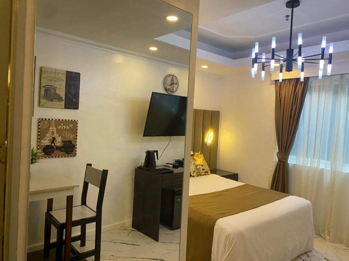 Makati Isabela Luxury Appartement Manilla Buitenkant foto