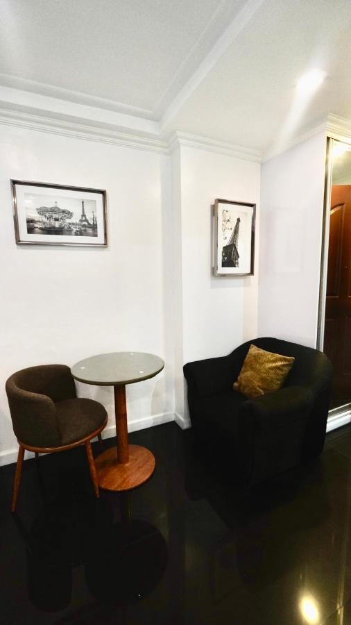 Makati Isabela Luxury Appartement Manilla Buitenkant foto